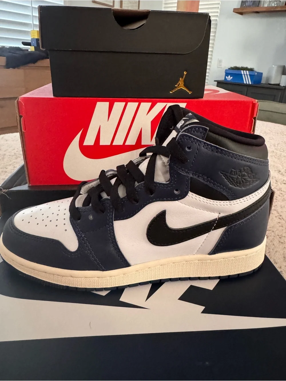 Nike Air Jordan 1 Mid White Navy Black